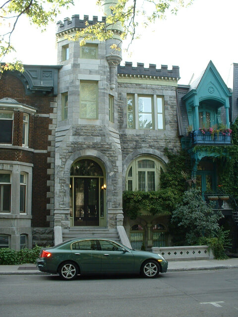 Part-fortified house